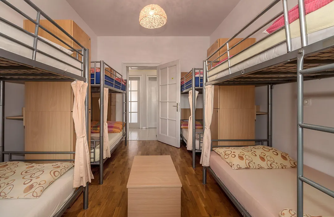 Hostel Split Backpackers-1
